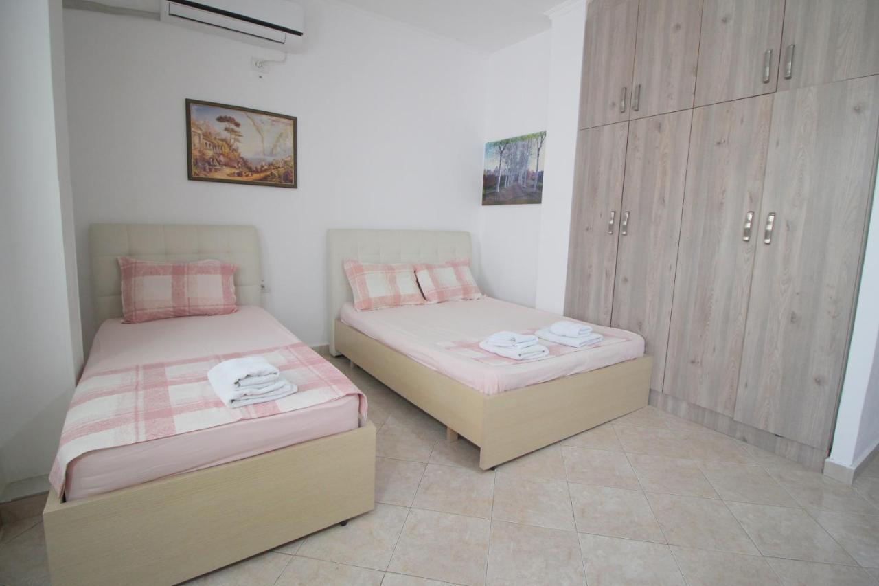 Andy Apartments Sarande Exterior photo