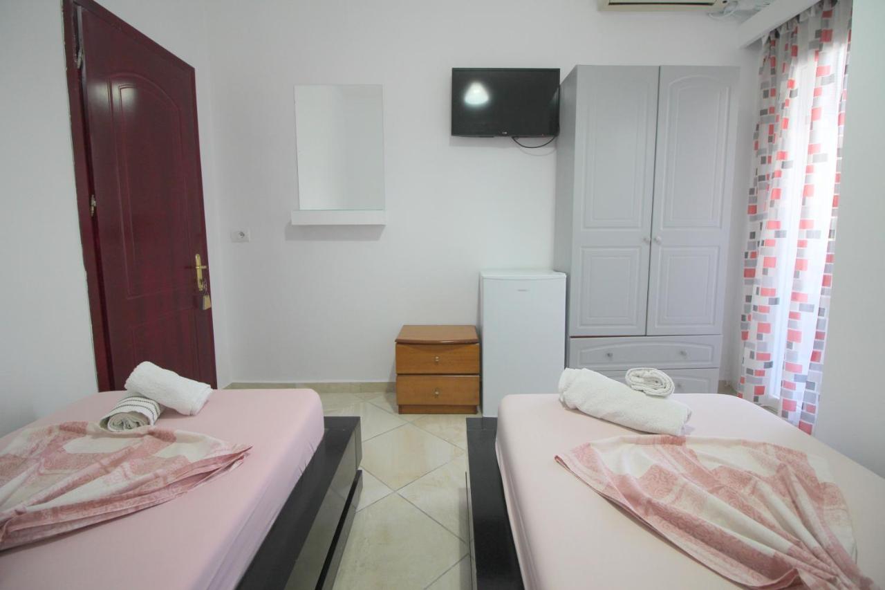 Andy Apartments Sarande Exterior photo