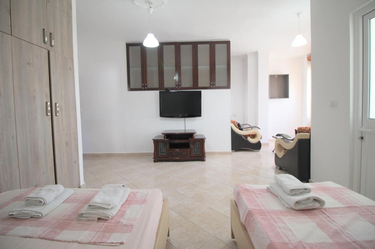 Andy Apartments Sarande Exterior photo