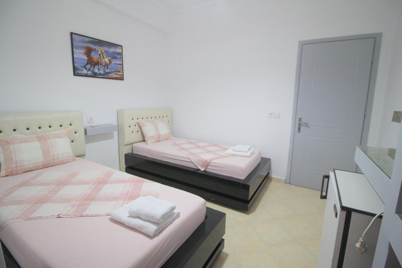 Andy Apartments Sarande Exterior photo
