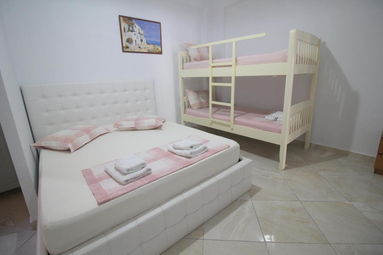 Andy Apartments Sarande Exterior photo