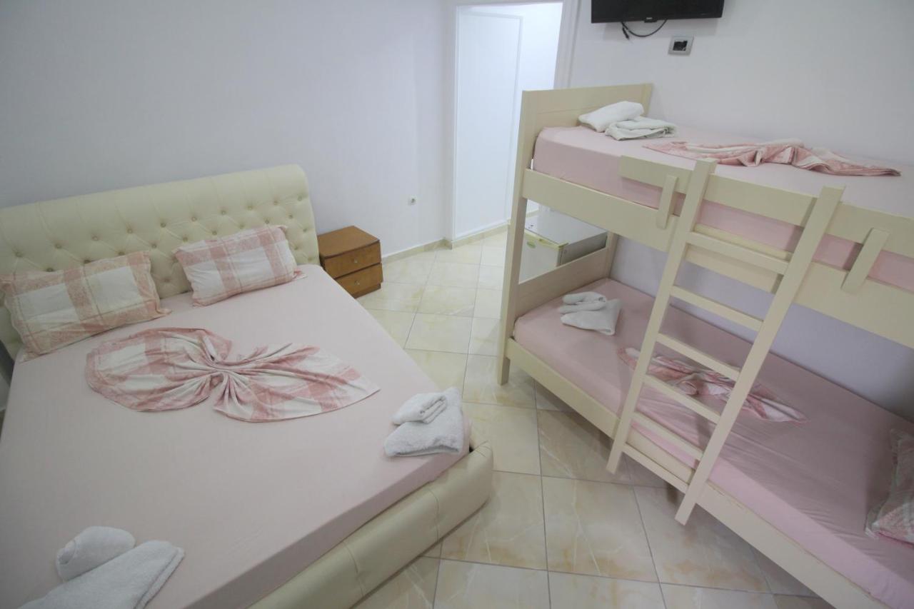 Andy Apartments Sarande Exterior photo