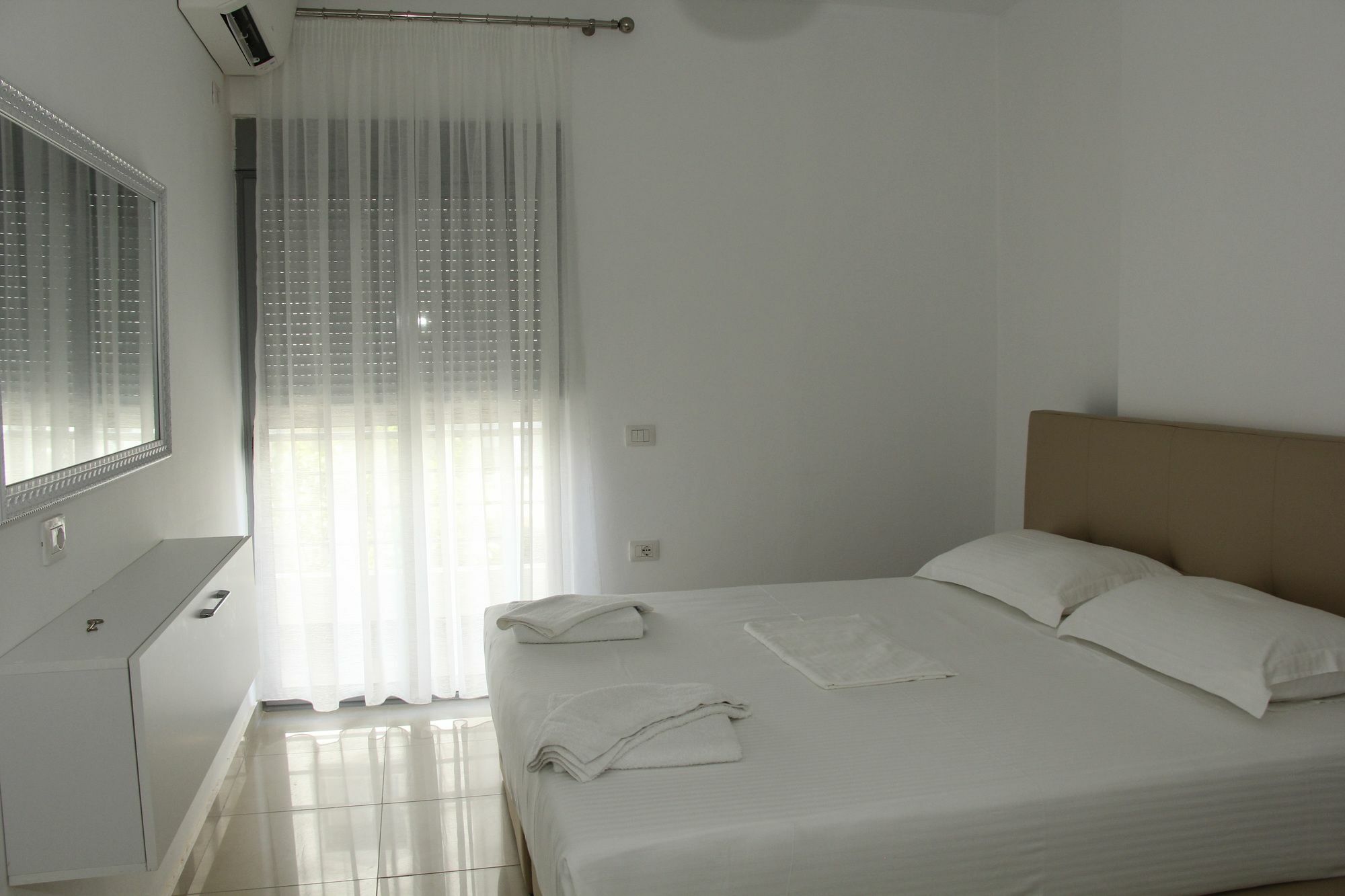 Andy Apartments Sarande Exterior photo